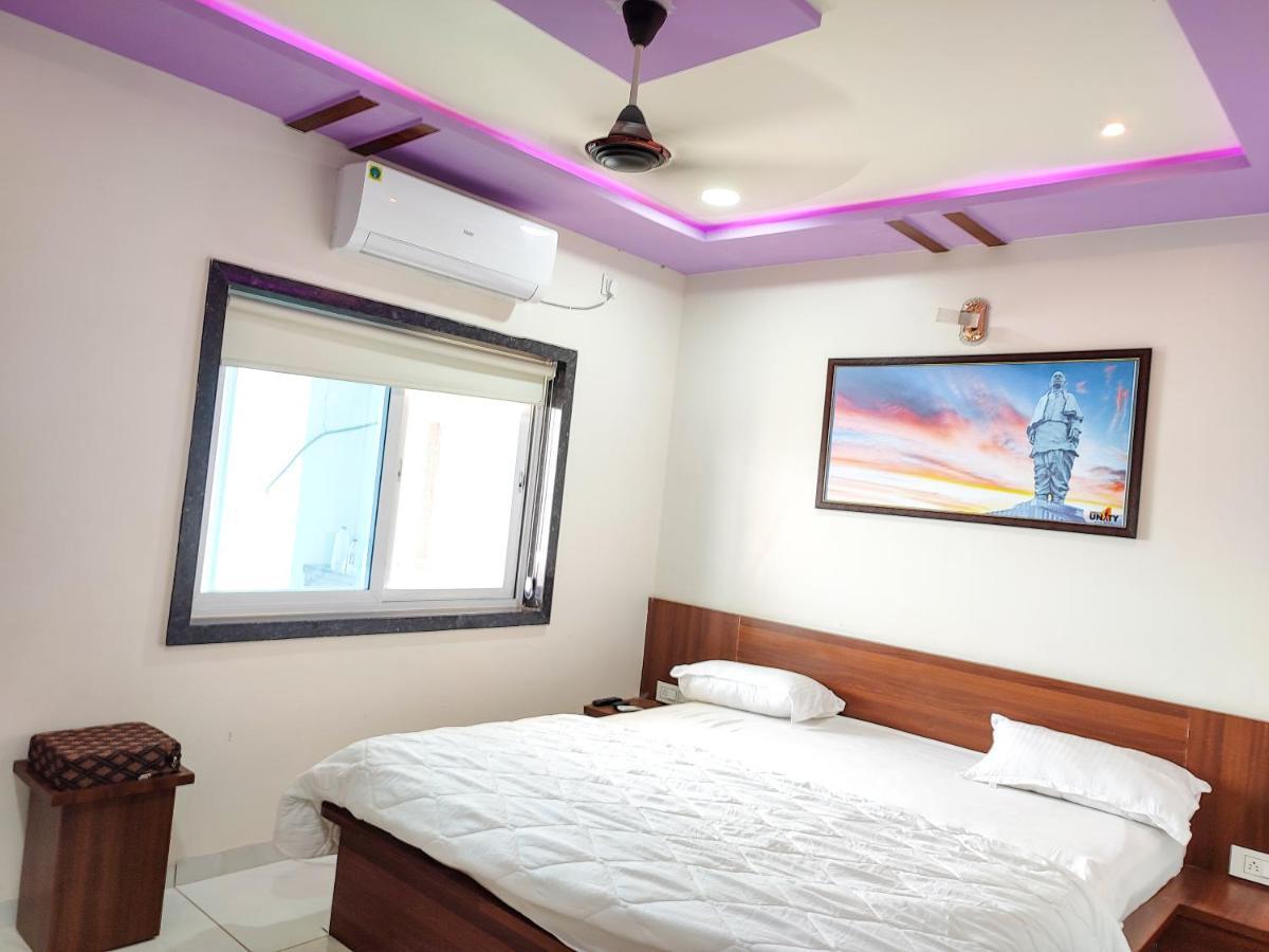 Hotel Sardar Rooms Garudeshwar Esterno foto